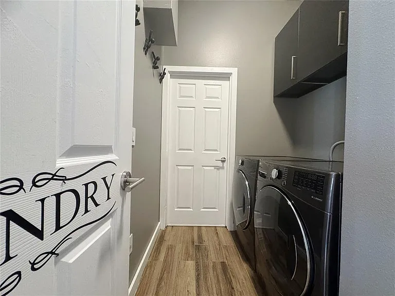 824 Palm Cove Dr — Photo 36
