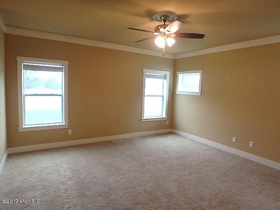 4th image of 451 Oakvale Ct