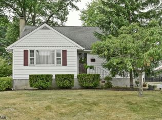 137 Flemington Dr, Parsippany, NJ 07054