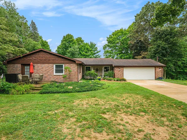 9704 N 16th St, Plainwell, MI 49080