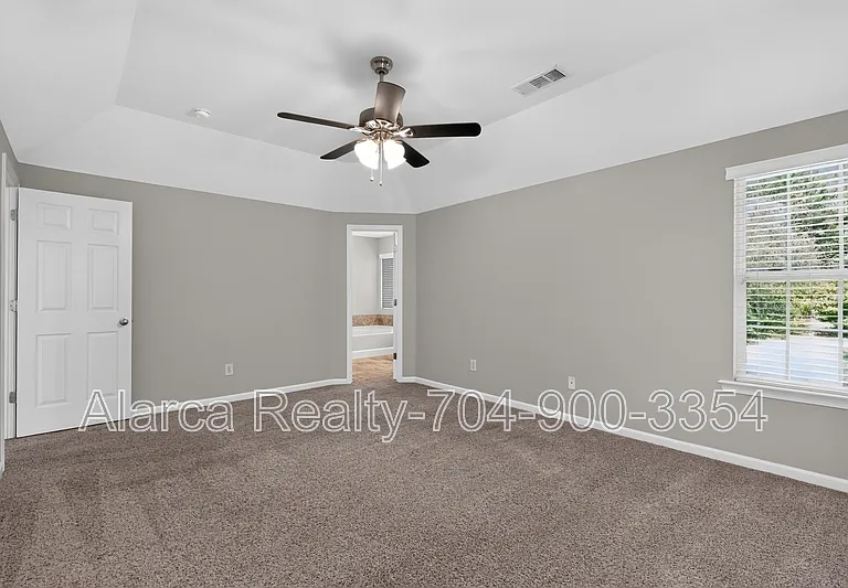 2041 White Cedar Ln — Photo 18