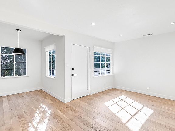 5th image of 1754 Silver Lake Blvd #1/2