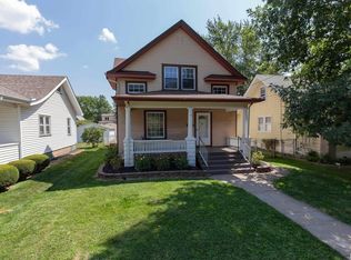 2510 4th St, Moline, IL 61265