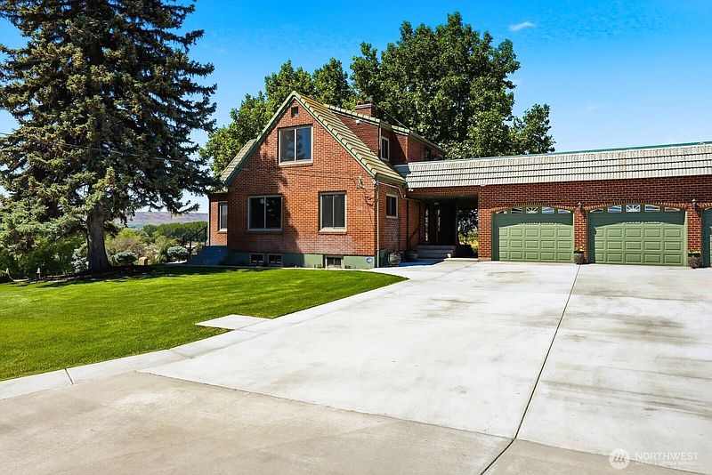 2nd image of 2606 Draper Road