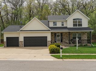 1008 Southern Woods Pl SW, Rochester, MN 55902