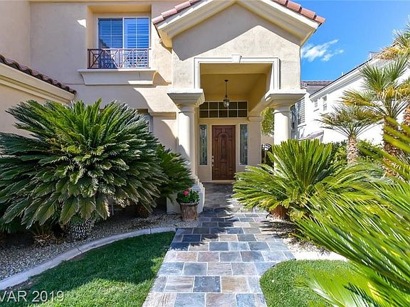 Walkway to beautiful front door.