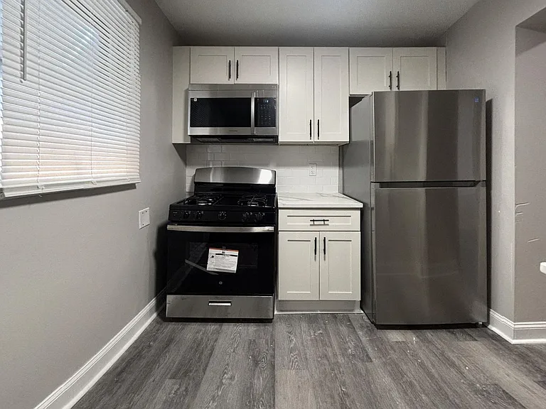 2527 S Felton St — Photo 10