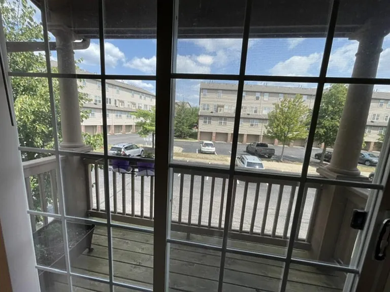 2806 Barclay Way — Photo 3