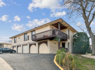 15701 Orlan Brook Dr UNIT 5, Orland Park, IL 60462