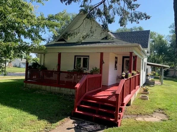 612 N Kearney Ave, Harvard, NE 68944