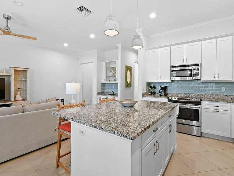 106 Ocean Breeze Dr — Photo 8