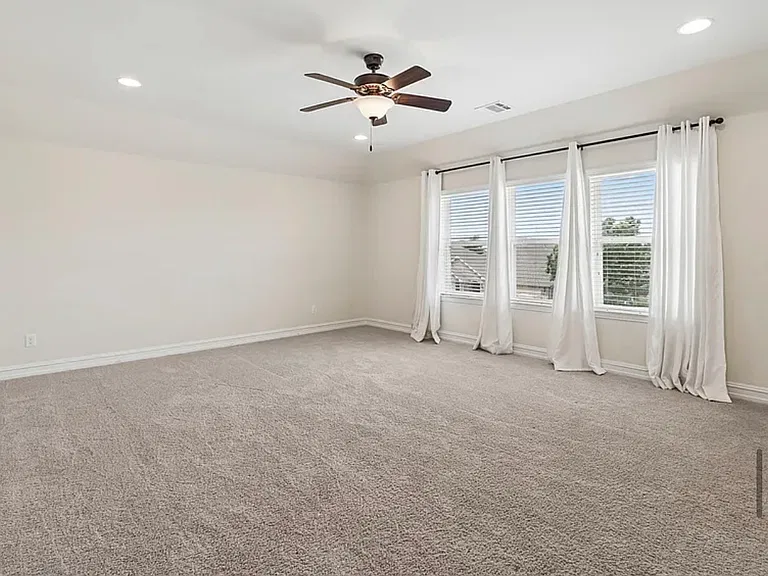 1549 Westborough Ln — Photo 25