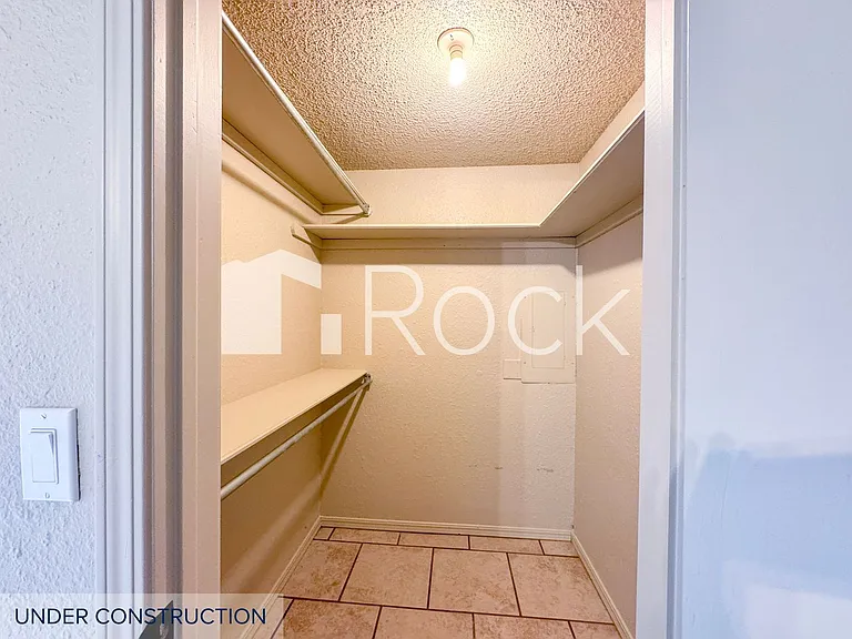 7024 Woodlake Dr — Photo 5