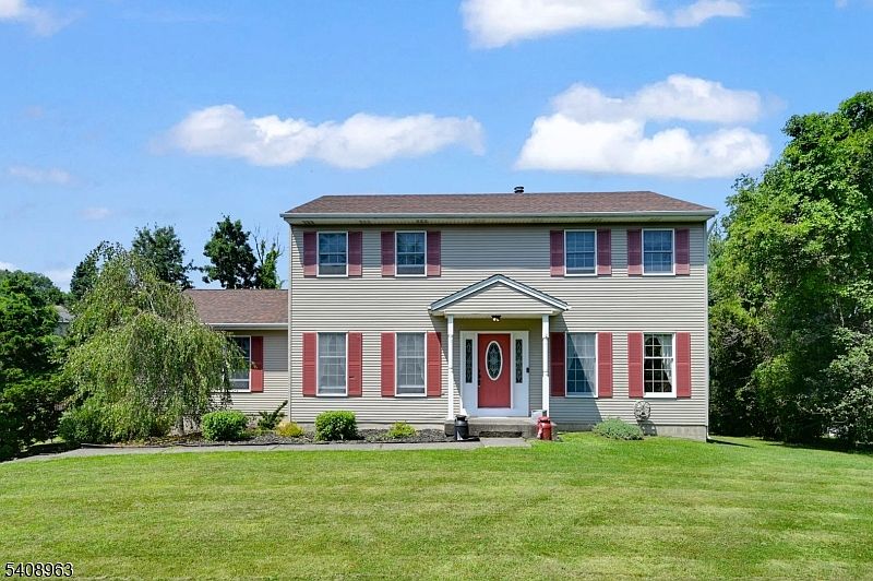1st image of 28 Brady Rd