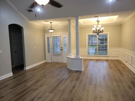 4th image of 5101 Abbott Cir