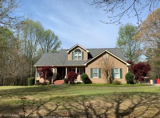 142 Briarwood Ct, Hoschton, GA 30548