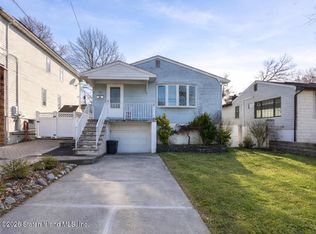 62 Morton St, Staten Island, NY 10306