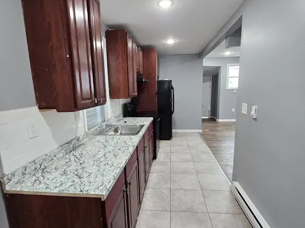 11 Grove Ter, Irvington, NJ