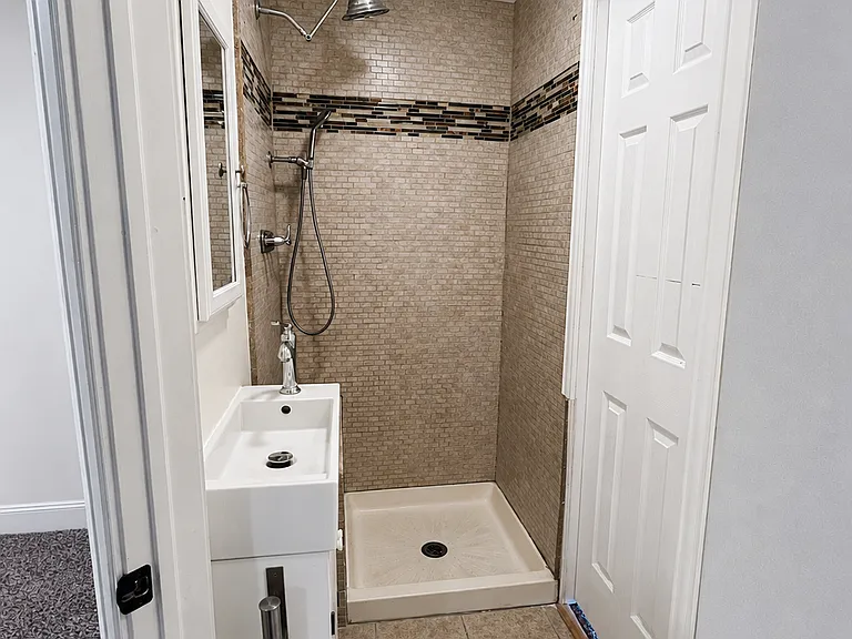 2306 Belgrade St — Photo 18