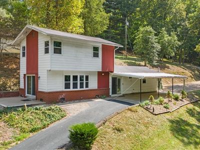 1344 Club Dr, Washington, WV, 26181