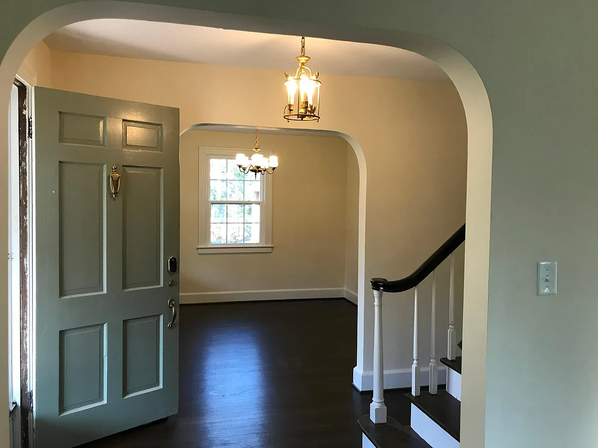 Building Photo - 131 Rosedale Cir