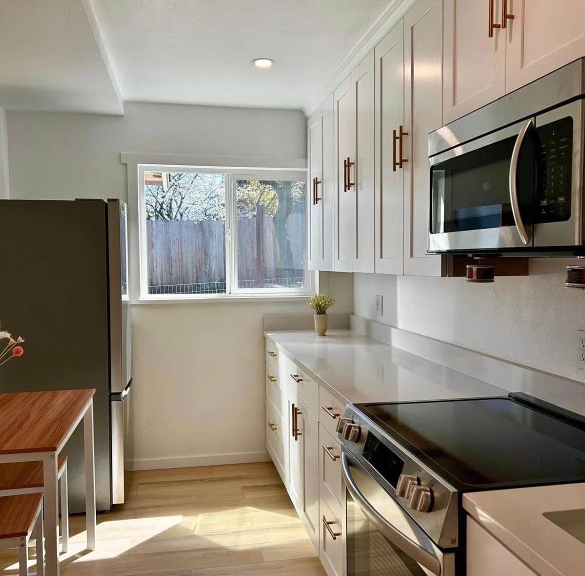 2 bed, 528 sqft, $1,350 — Photo 4