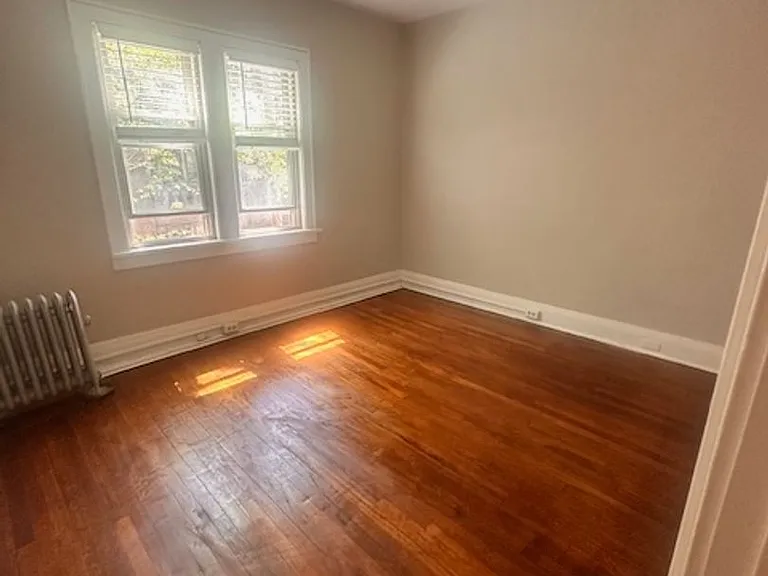 Beautiful Renovated Units — Photo 17