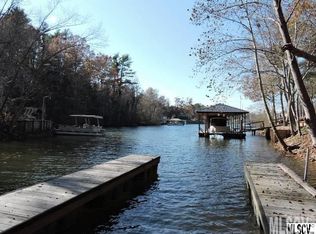 917 36th Ave NW, Hickory, NC 28601