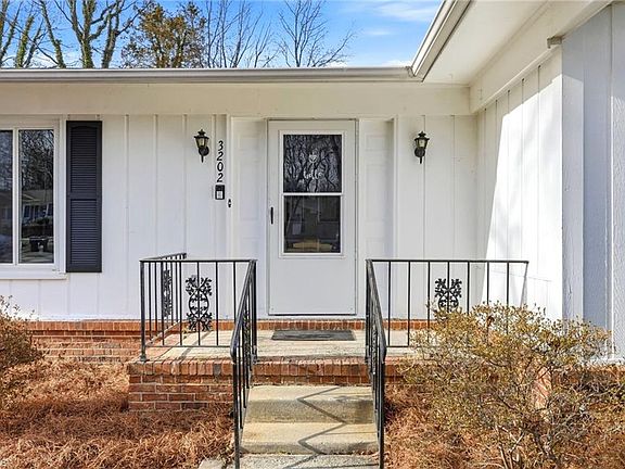 3rd image of 3202 Shallowford Dr