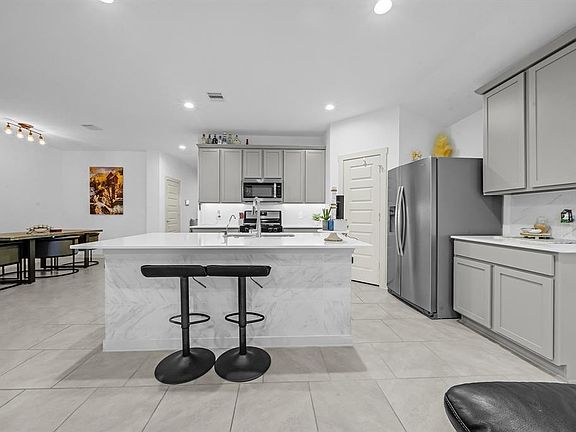 4th image of 29431 Pikes Peak Drive