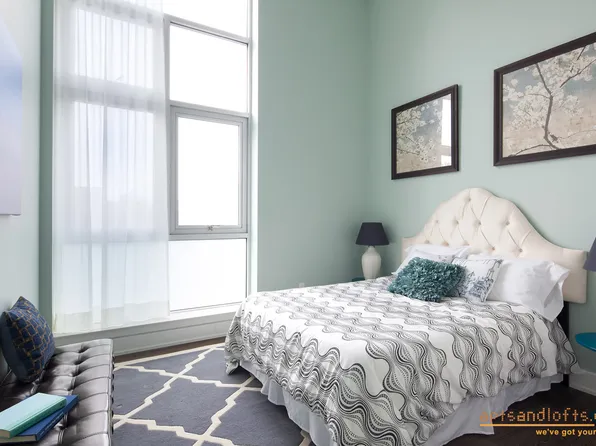 390 Lorimer Street image 1 of 5