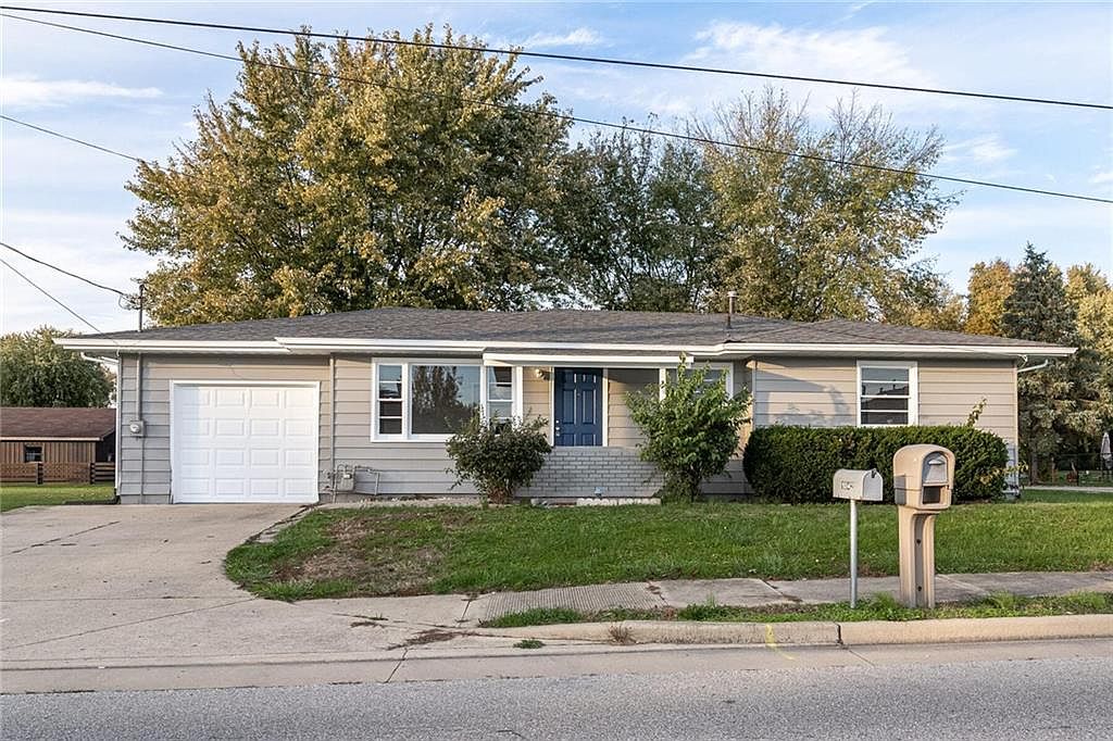 1042 E McKay Rd, Shelbyville, IN 46176 Zillow