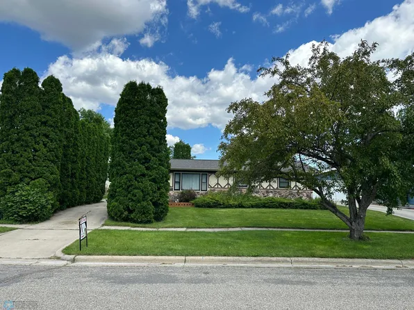 620 3rd Ave E, West Fargo, ND 58078