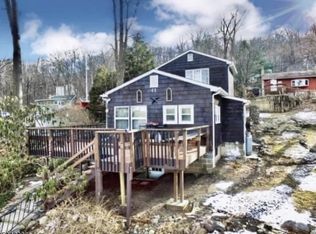 41 Laurel Dr, Oak Ridge, NJ 07438