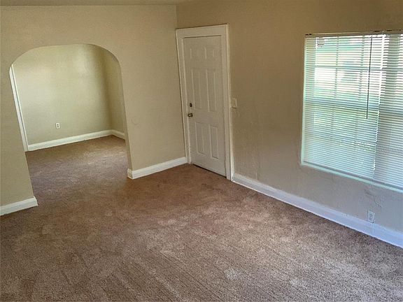 2nd image of 21 W Sessoms Ave