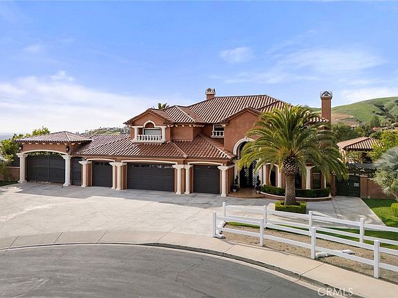 2nd image of 3991 Hollow Ridge Ct