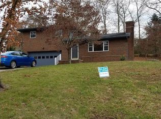 2718 Fabird Rd, Charleston, WV 25302