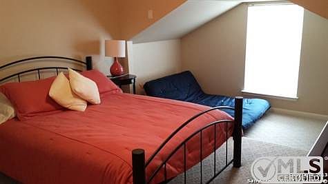 5th image of 62 Chapel Hill Cir