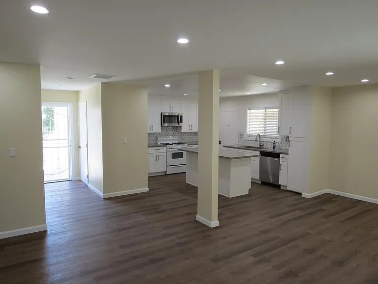 1815 Morrison St — Photo 4