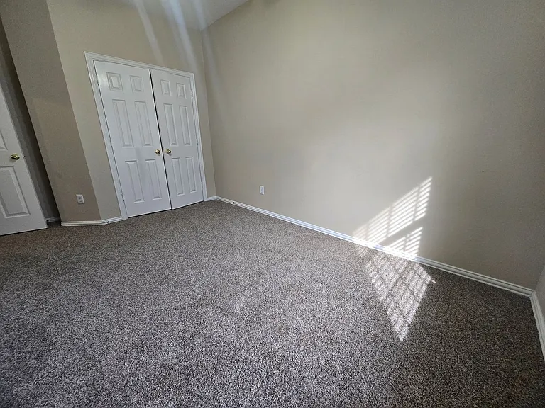 2816 Oakdale Dr — Photo 14