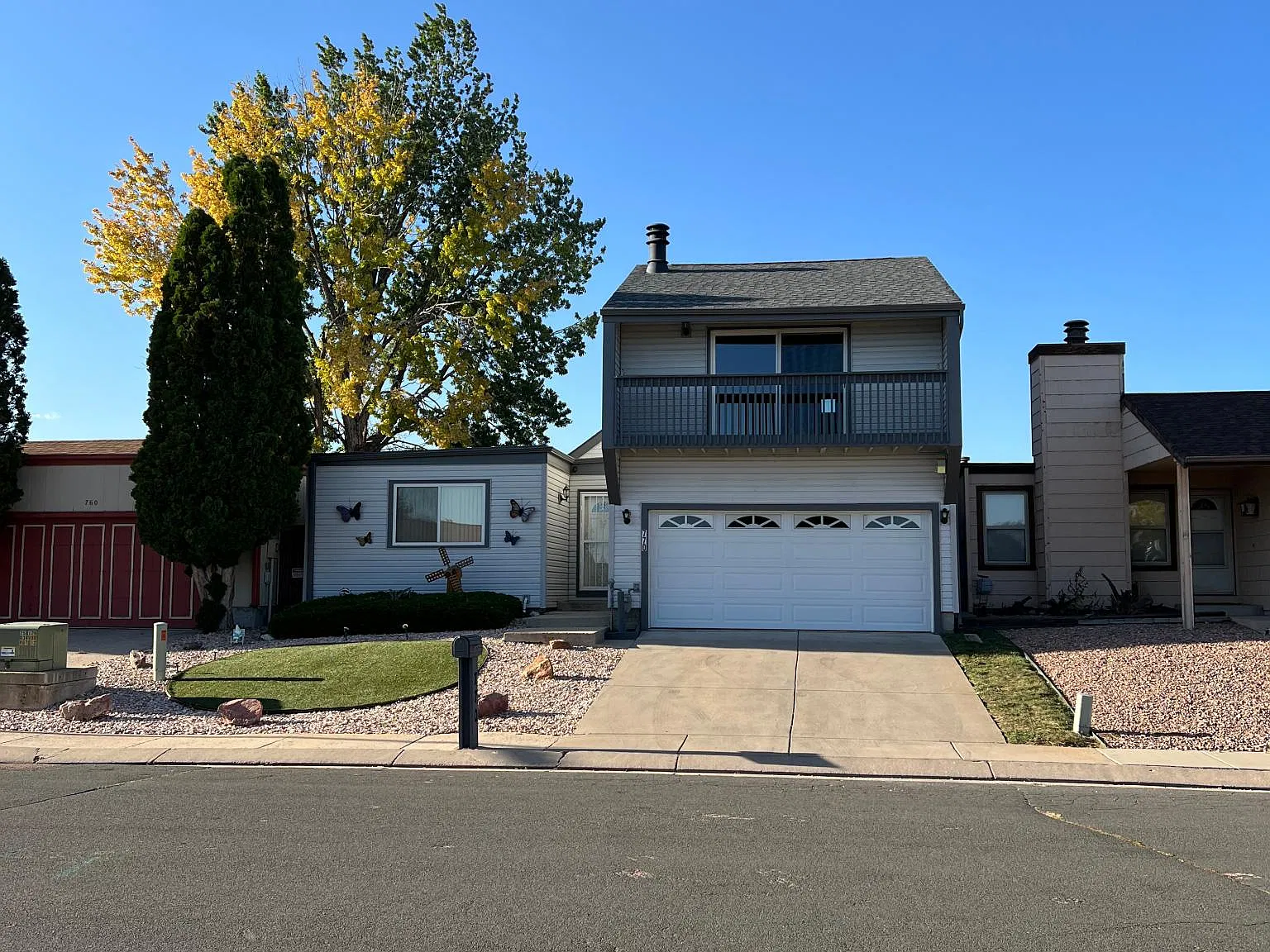3 bed, 1759 sqft, $2,400 — Photo 2