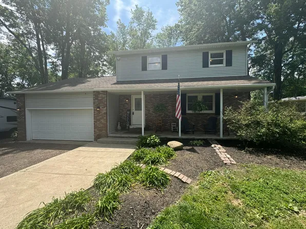 683 Woodside Dr SW, Pataskala, OH 43062