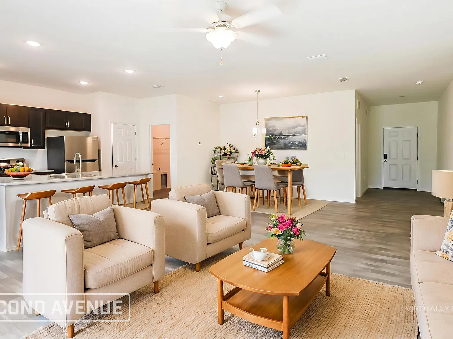 4 bed, 2.0 bath, 1760 sqft, $1,999 — Photo 3