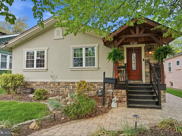 212 W Franklin St, Morrisville, PA 19067