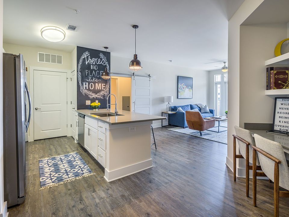1st image of 1201 Central Ave APT 444