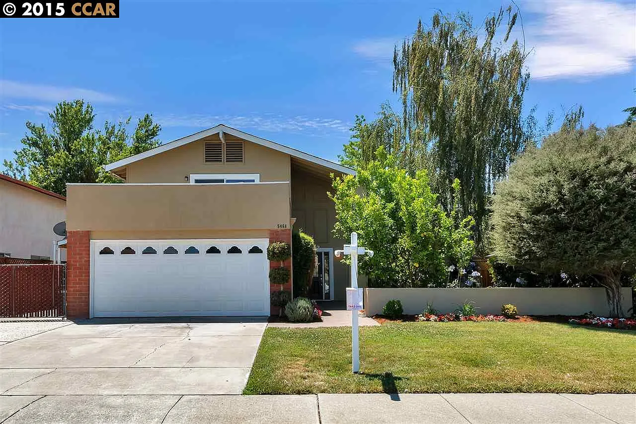 5466 Betty Cir photo 1