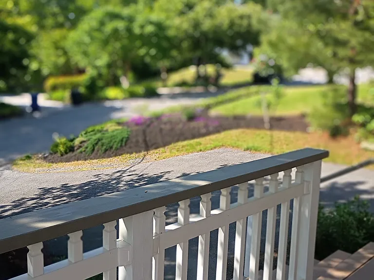 607 Overhill Dr — Photo 12