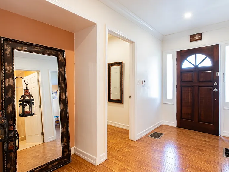 336 W Lexington Dr — Photo 21