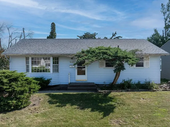1442 26th St SE, Cedar Rapids, IA 52403