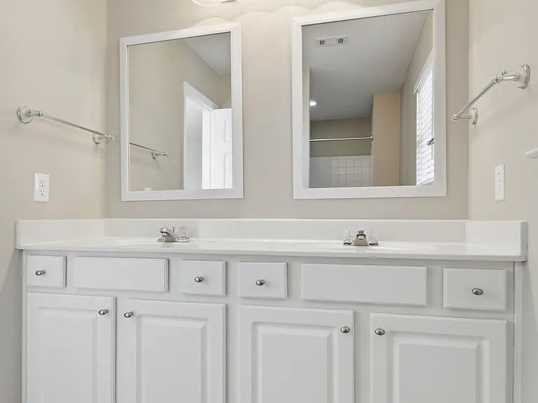 2717 Kennedy Ct — Photo 19